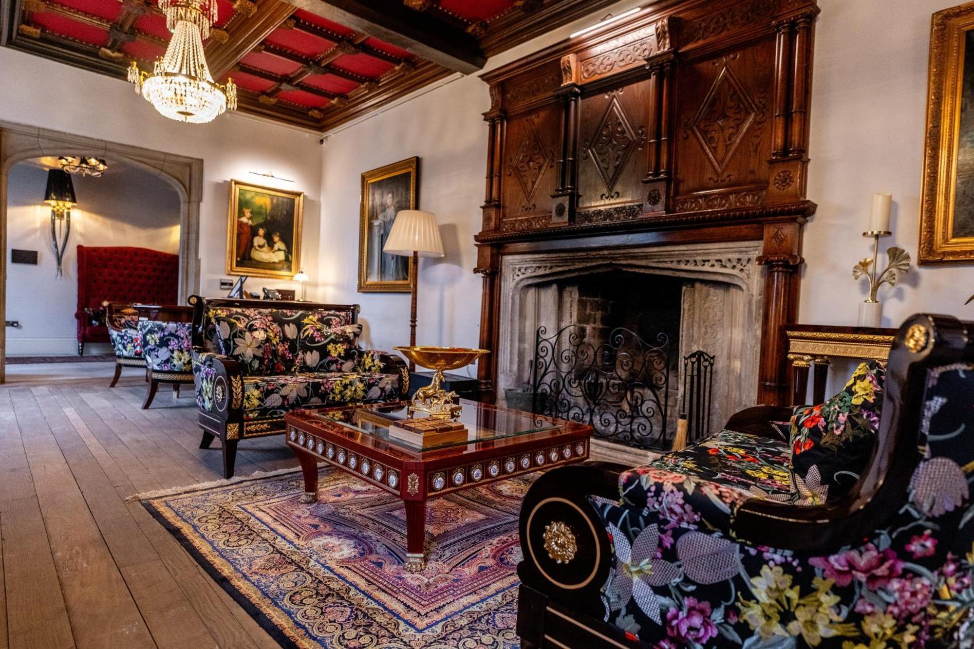 Weston Manor Hotel Εξωτερικό φωτογραφία