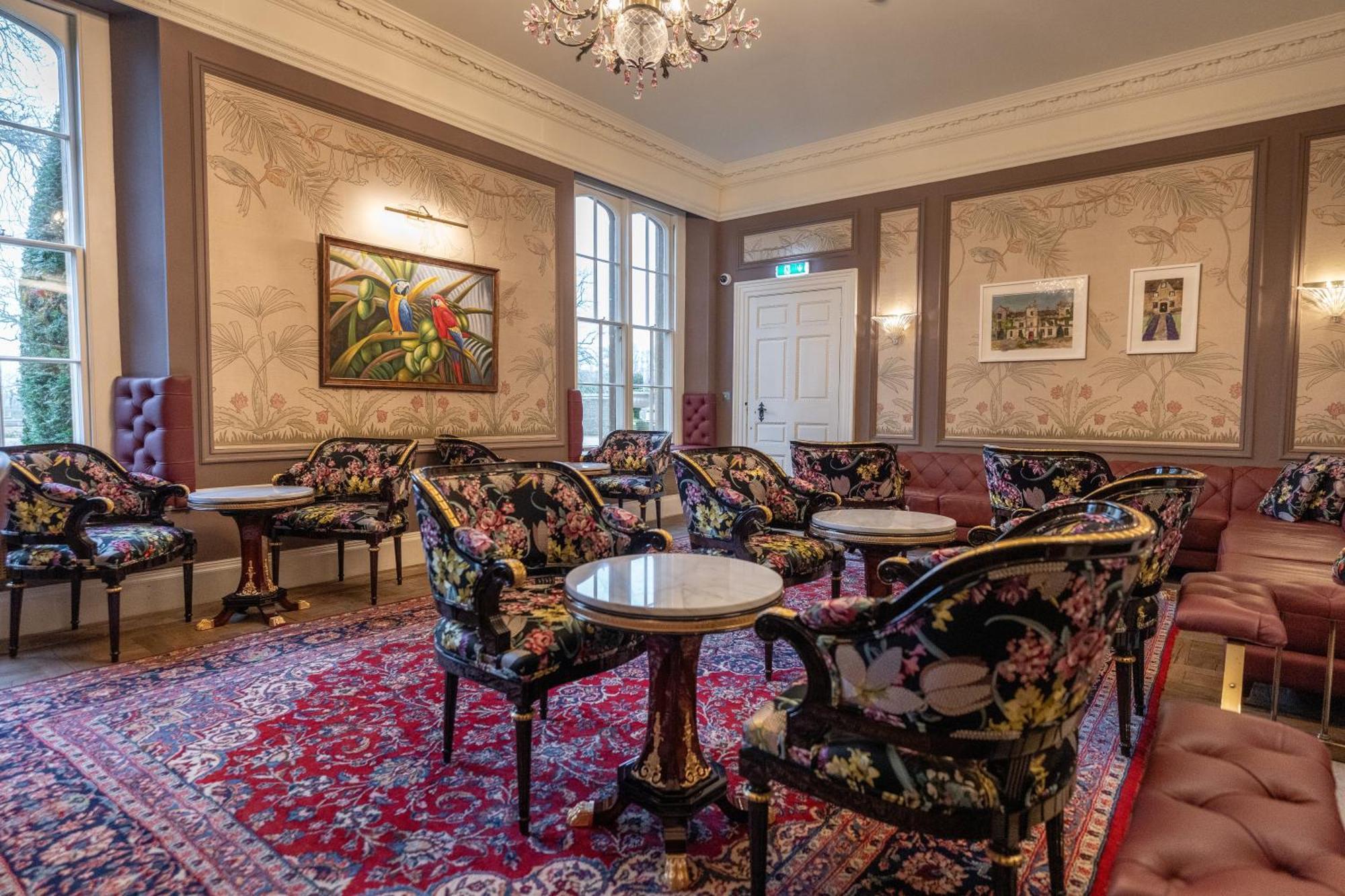 Weston Manor Hotel Εξωτερικό φωτογραφία