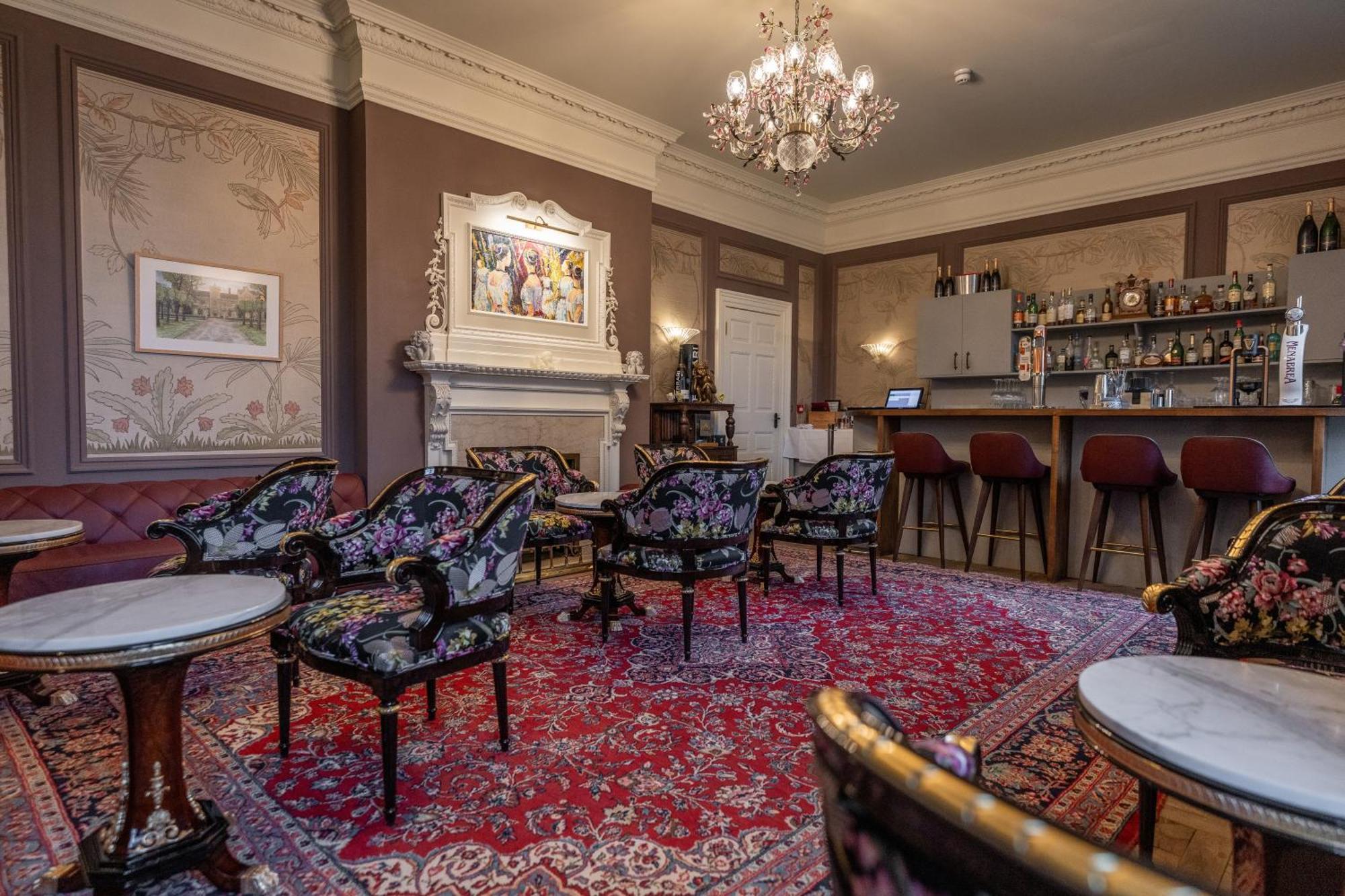 Weston Manor Hotel Εξωτερικό φωτογραφία