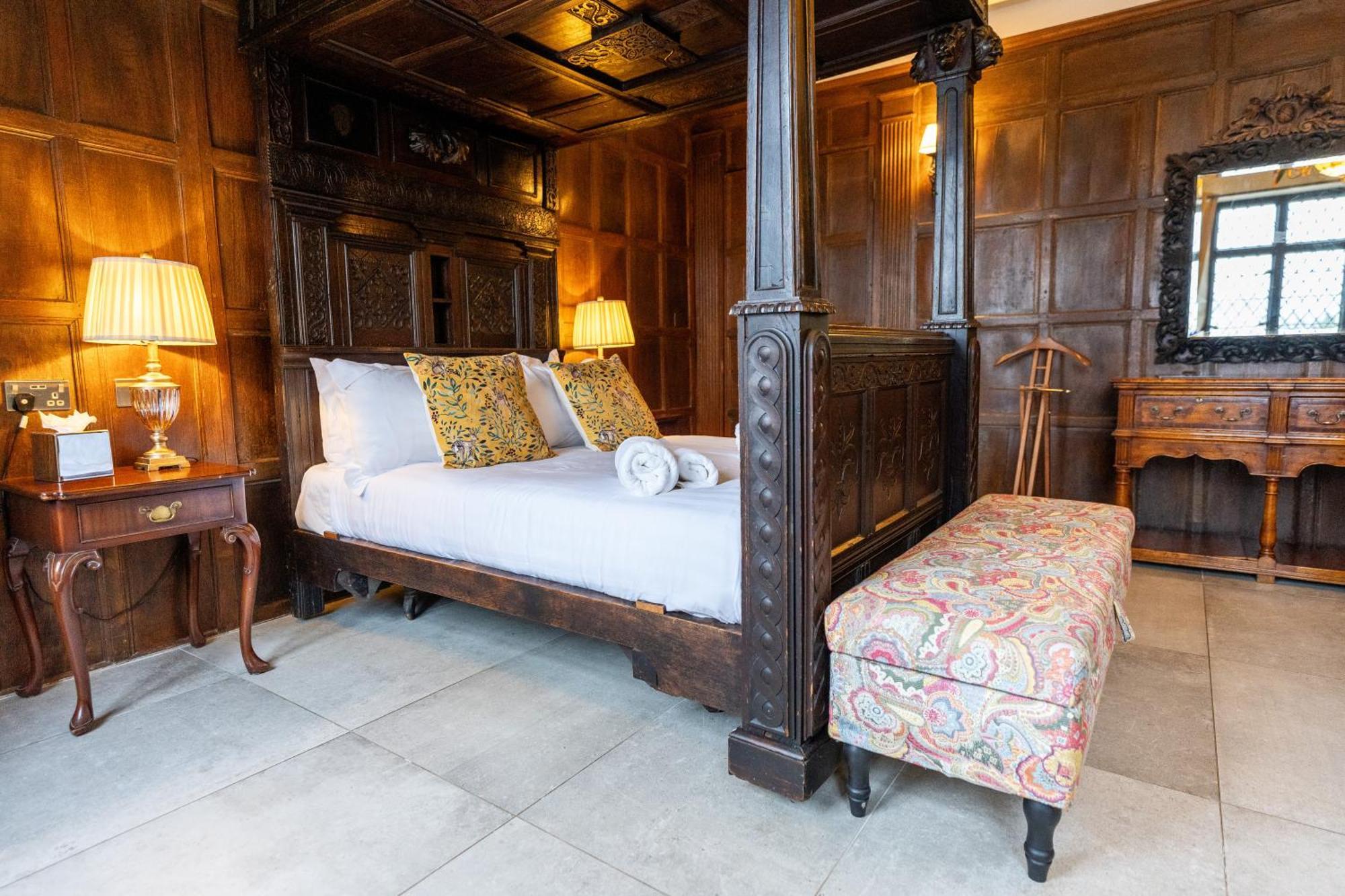 Weston Manor Hotel Εξωτερικό φωτογραφία