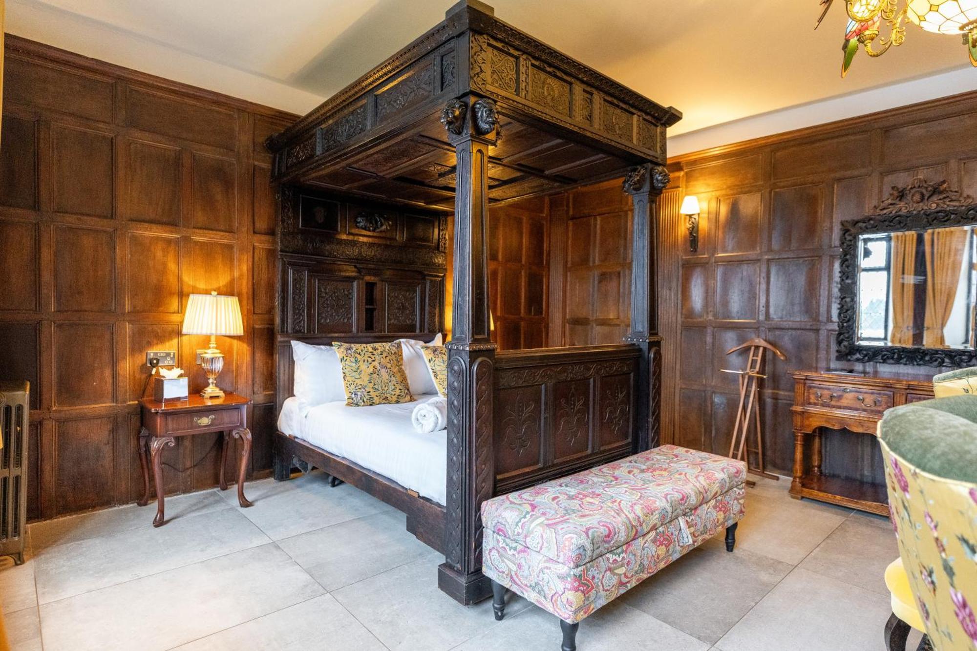 Weston Manor Hotel Εξωτερικό φωτογραφία