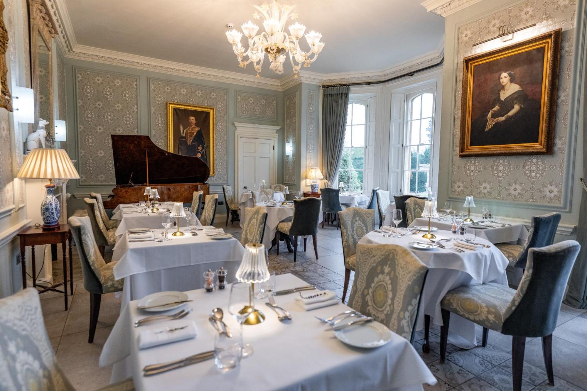 Weston Manor Hotel Εξωτερικό φωτογραφία