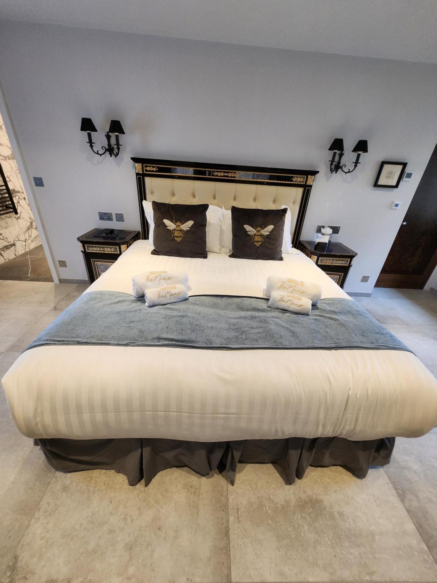 Weston Manor Hotel Εξωτερικό φωτογραφία